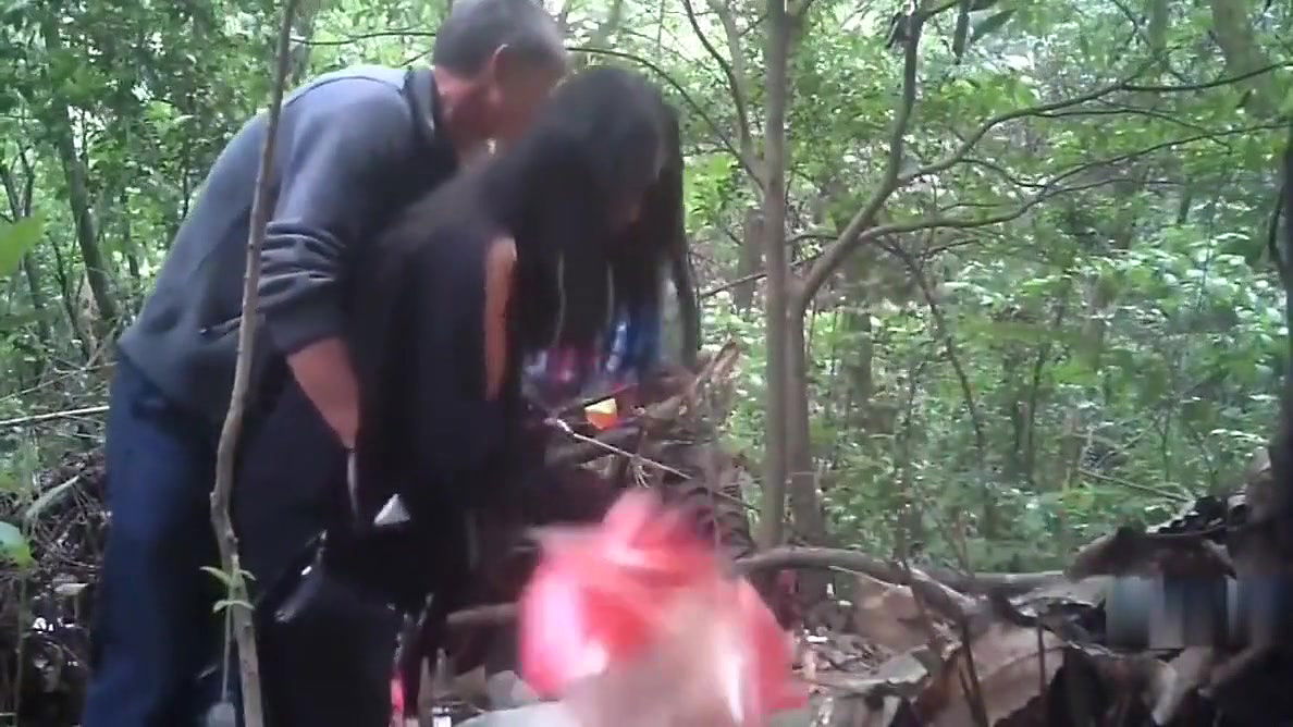 Asian Dad Doing Bareback In The Woods With Younger Prostitut