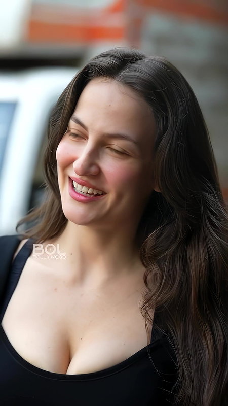ELLI AVRRAM RAVISHING MILKY HOTTIE OPEN TEASE HQ VIDEO