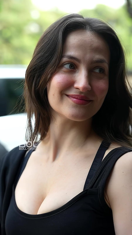 ELLI AVRRAM RAVISHING MILKY HOTTIE OPEN TEASE HQ VIDEO