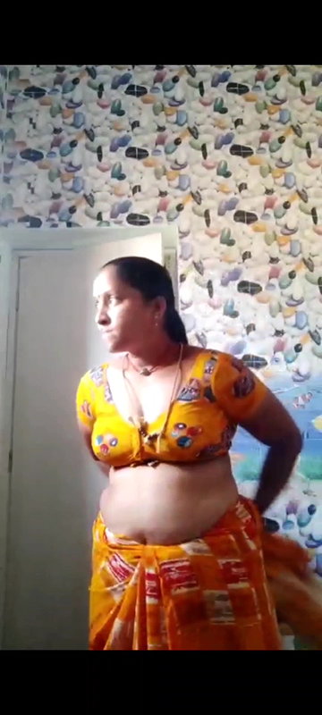 Mallu aunty stripping and fully nude