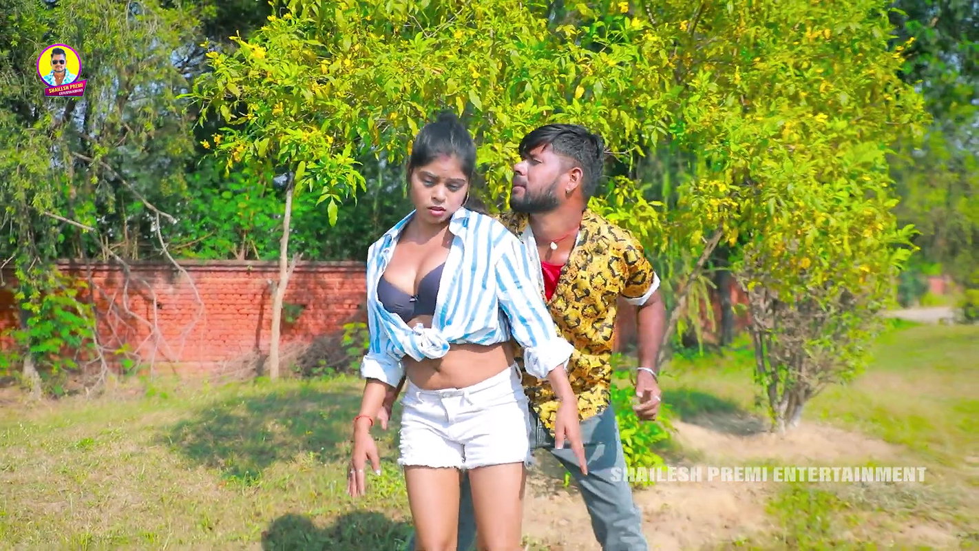 Shashi Singh hot cleavage show groping song