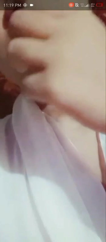 Desi gf show big boobs