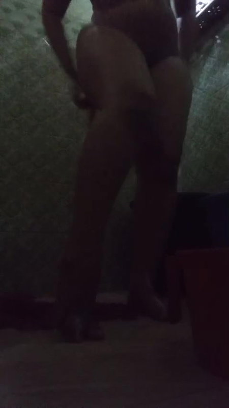 Horny bhabi taking bath recoreded for her neighbour