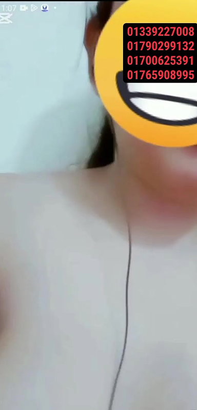 Cute babe hot expression smile while Video call pvt 121