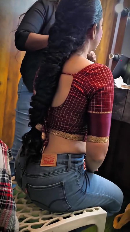 Actress Gayathri Rema tight boobs waist show in blouse and jeans