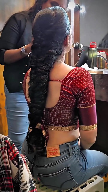 Actress Gayathri Rema tight boobs waist show in blouse and jeans