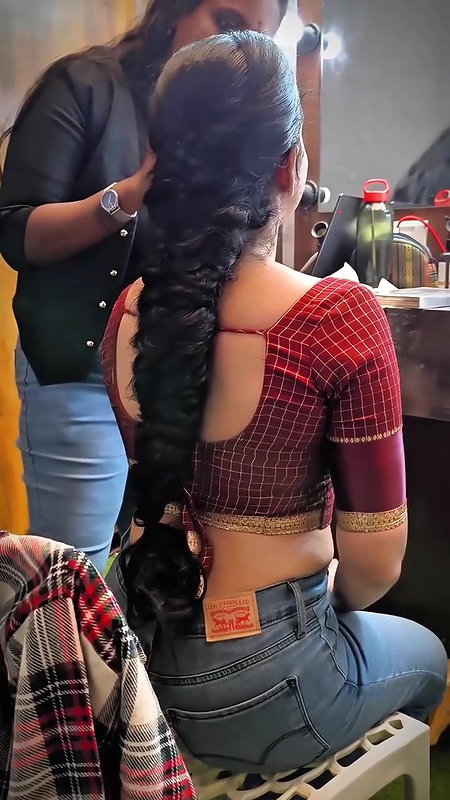 Actress Gayathri Rema tight boobs waist show in blouse and jeans