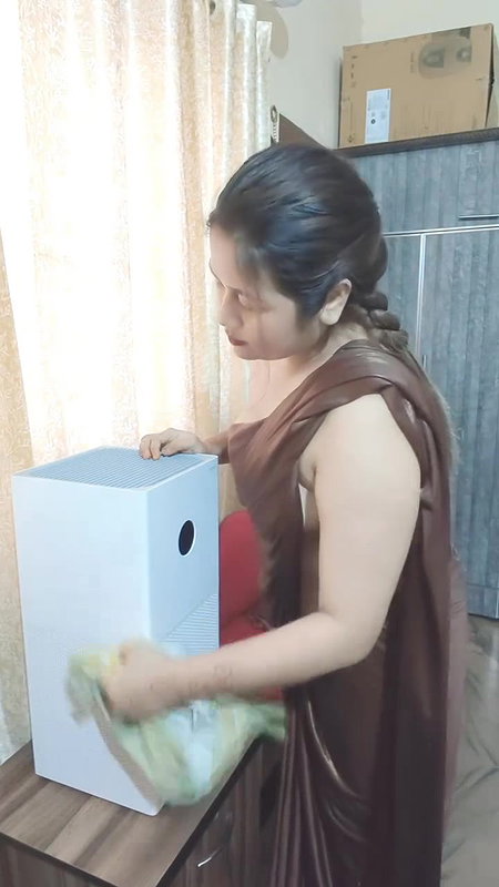 Awesome milf without blouse topless show in saree