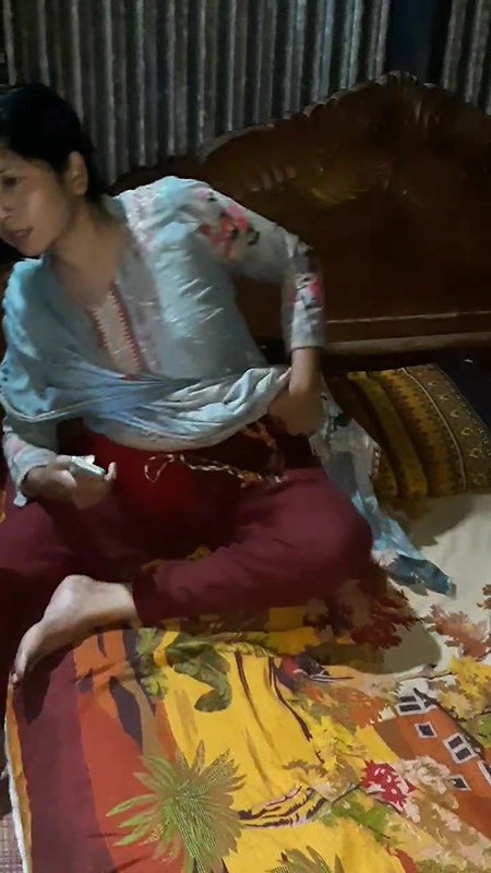 Bengali MILF boobs show to lover before sex