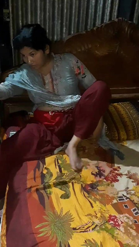 Bengali MILF boobs show to lover before sex
