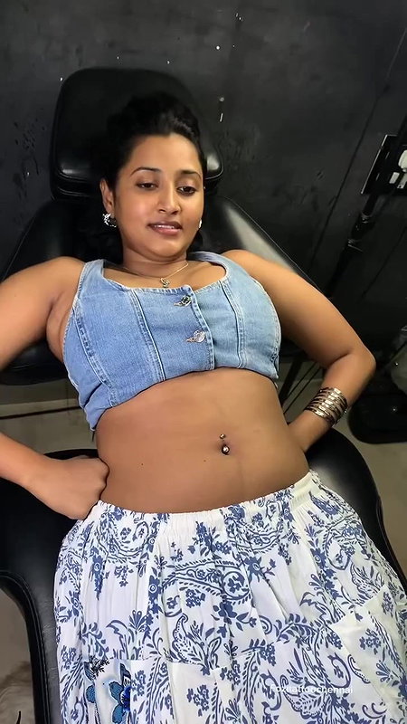 Cute chubby girl closeup navel and boobs armpit show navel piercing
