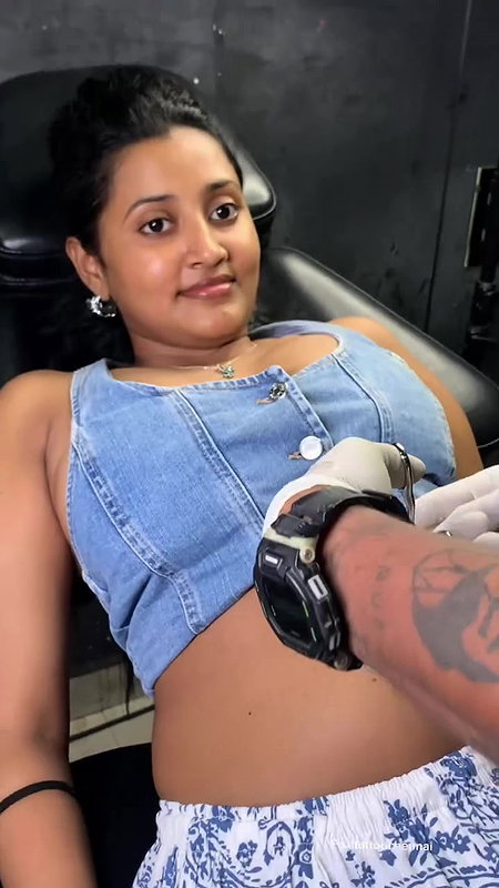 Cute chubby girl closeup navel and boobs armpit show navel piercing