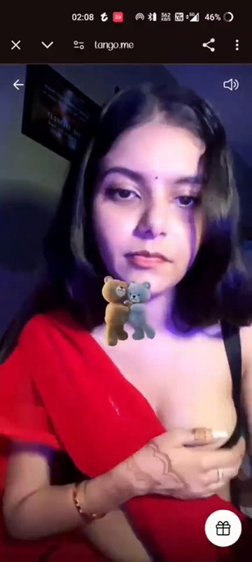 Indian girl looking hot in saree stripping and fully nude