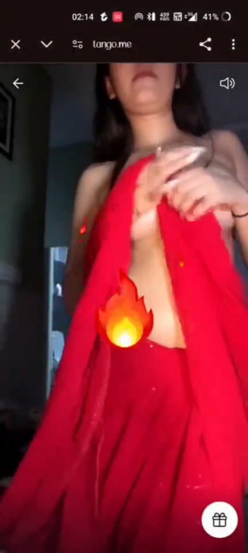Indian girl looking hot in saree stripping and fully nude