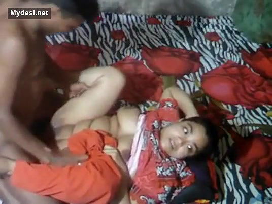 Ameena Bhabhi with YOungr Neighbor fking Hot