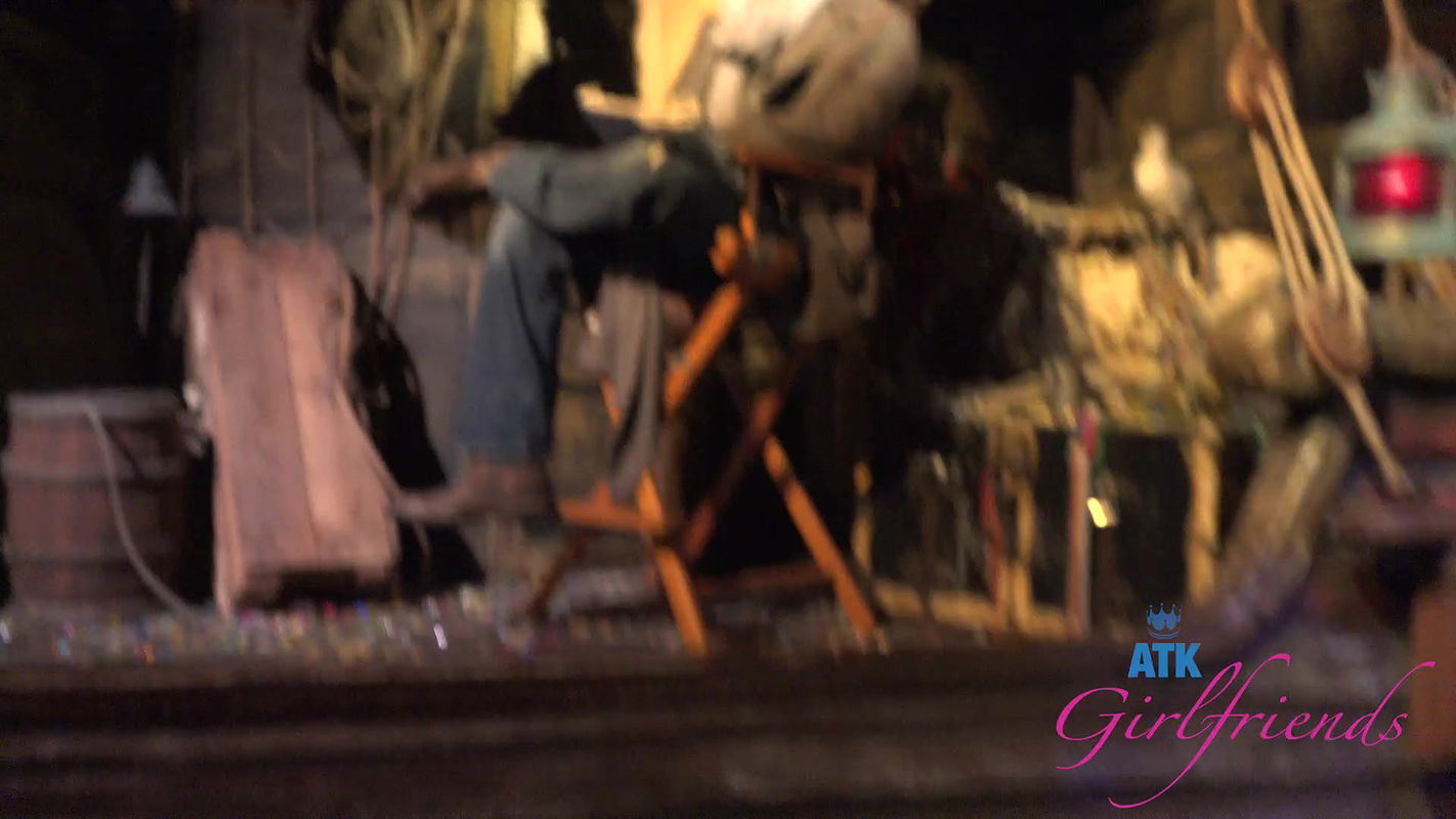 ATKGirlfriends.25.11.24.Liiy.Winters.Wax.Museum.1.XXX.1080p.MP4-WRB