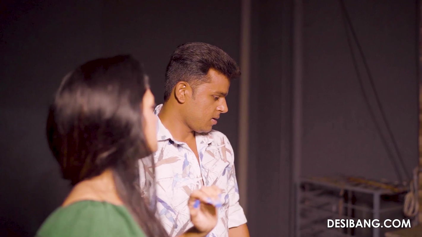 DesiBang.25.11.24.Desi.Agent.Seals.The.Deal.In.Bed.XXX.1080p.MP4-WRB