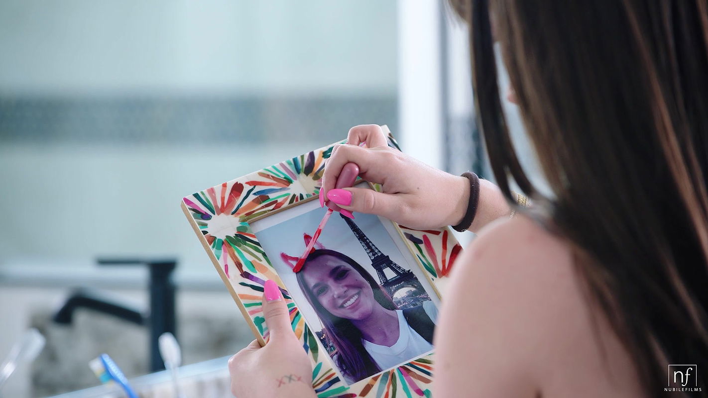 NubileFilms.25.11.24.Chanel.Camryn.XXX.1080p