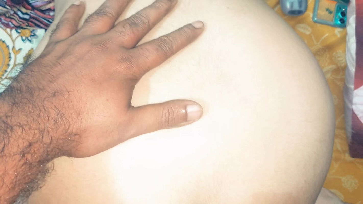 Arban girl friend in my bed room xvideo hindi voice