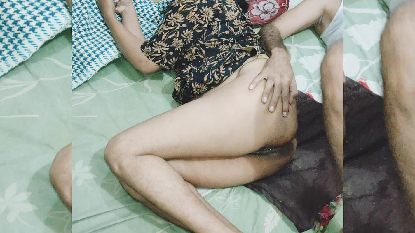 Bhabi ki Chudai ( Part 1 ) Gand me Ronay lagi