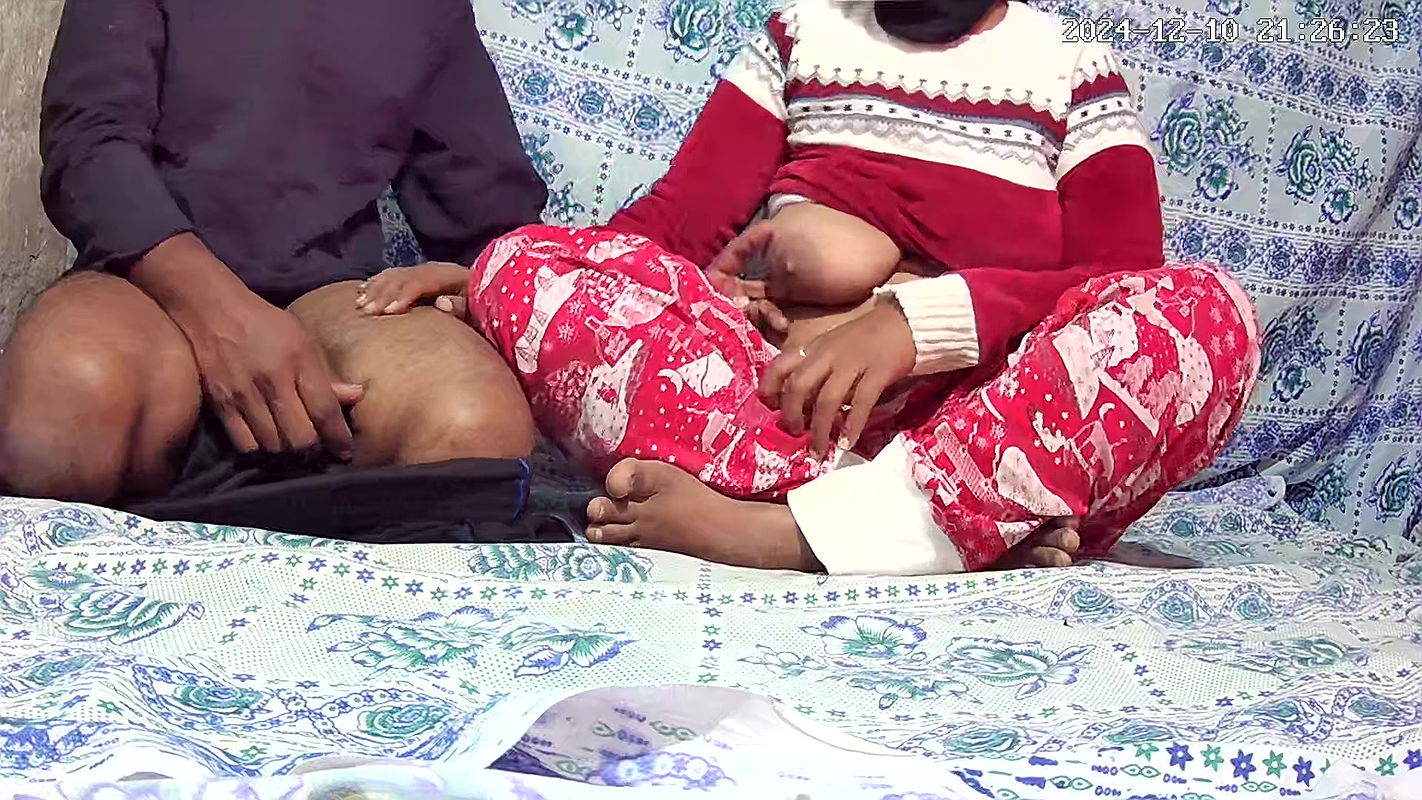 Big boobs gril and boy sex in the water