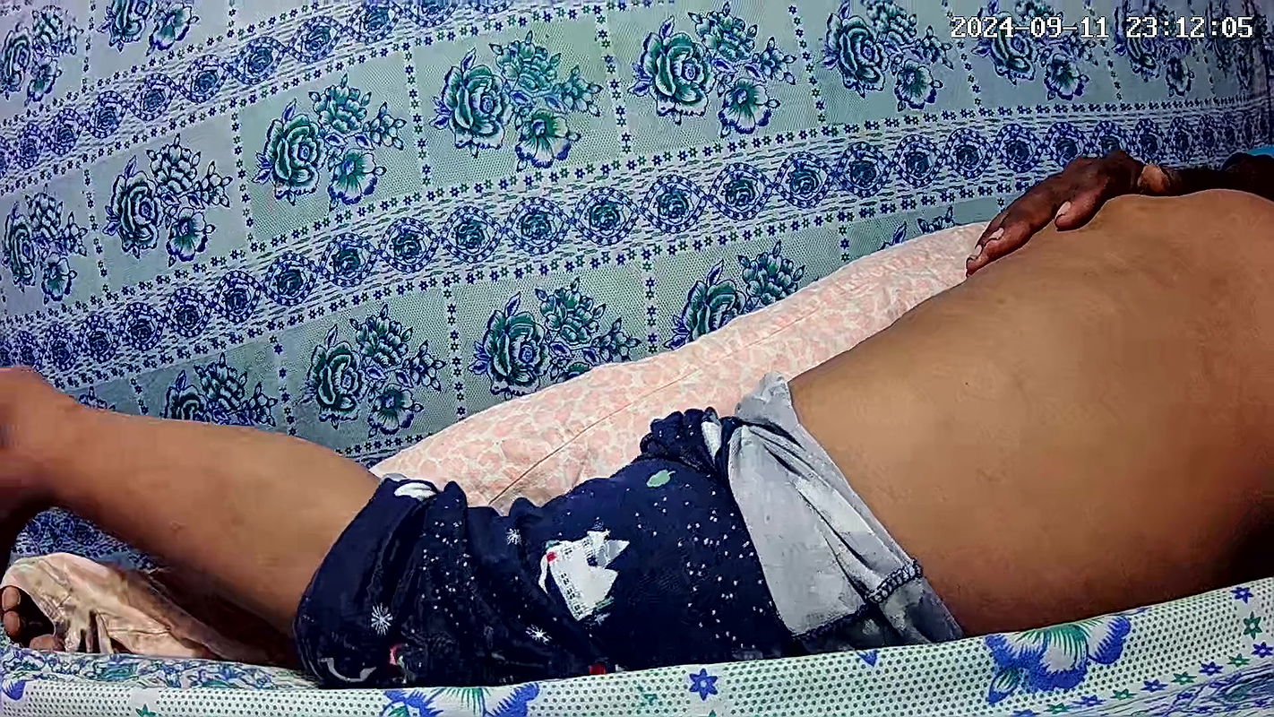 Dasi bahabi and servent sex in the room