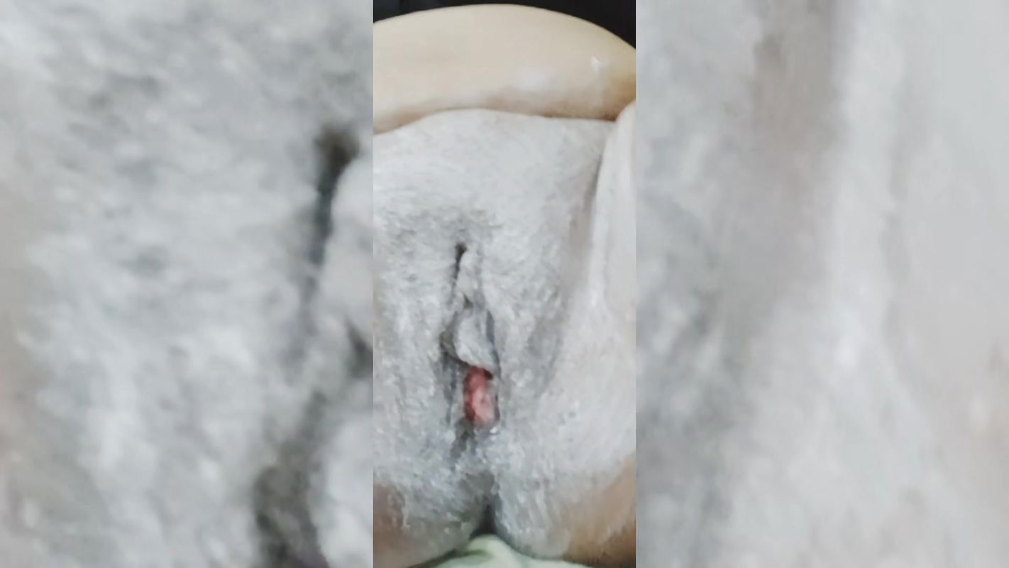 Desi Bhabi Decided to Clean or shave her own Hairy pussy