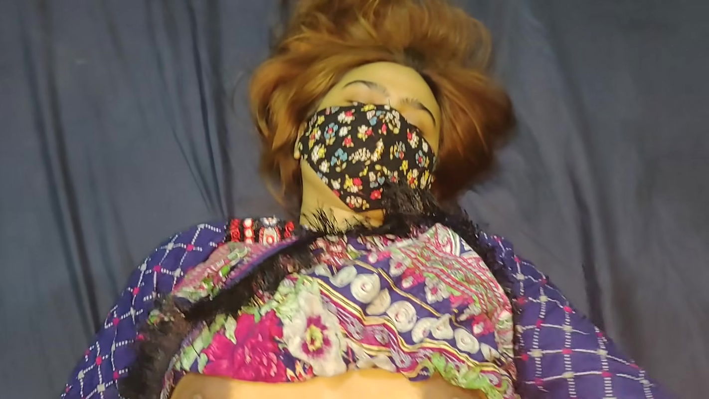 Director fucked Horny Beautiful Actor-Hindi Audio ud83dudd25