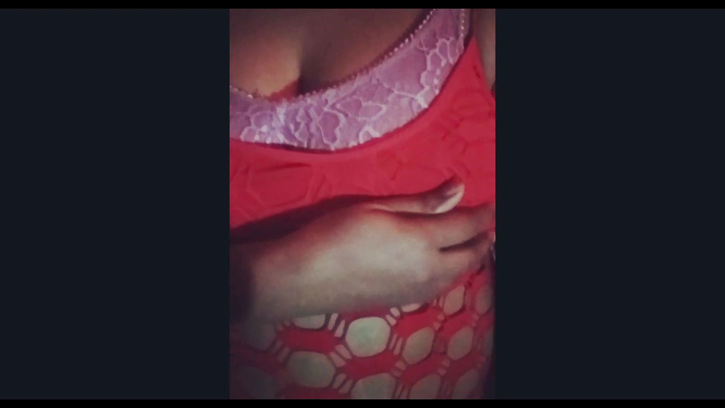 Horny Desi Wife Does Striptease with Clear Audio