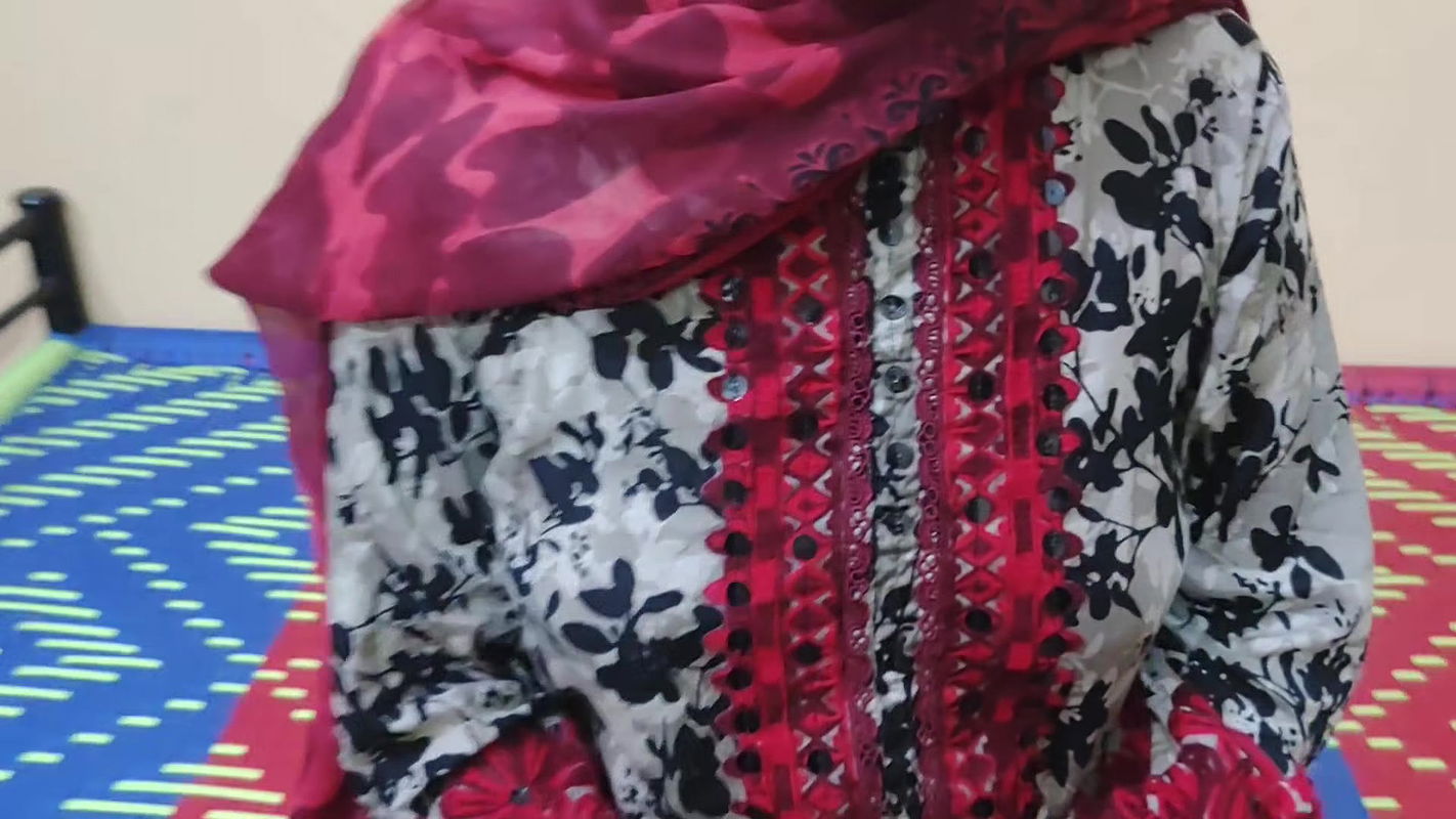 My Pakistani Beautiful Maid giving blowjob And Hard fuckingud83dudd25