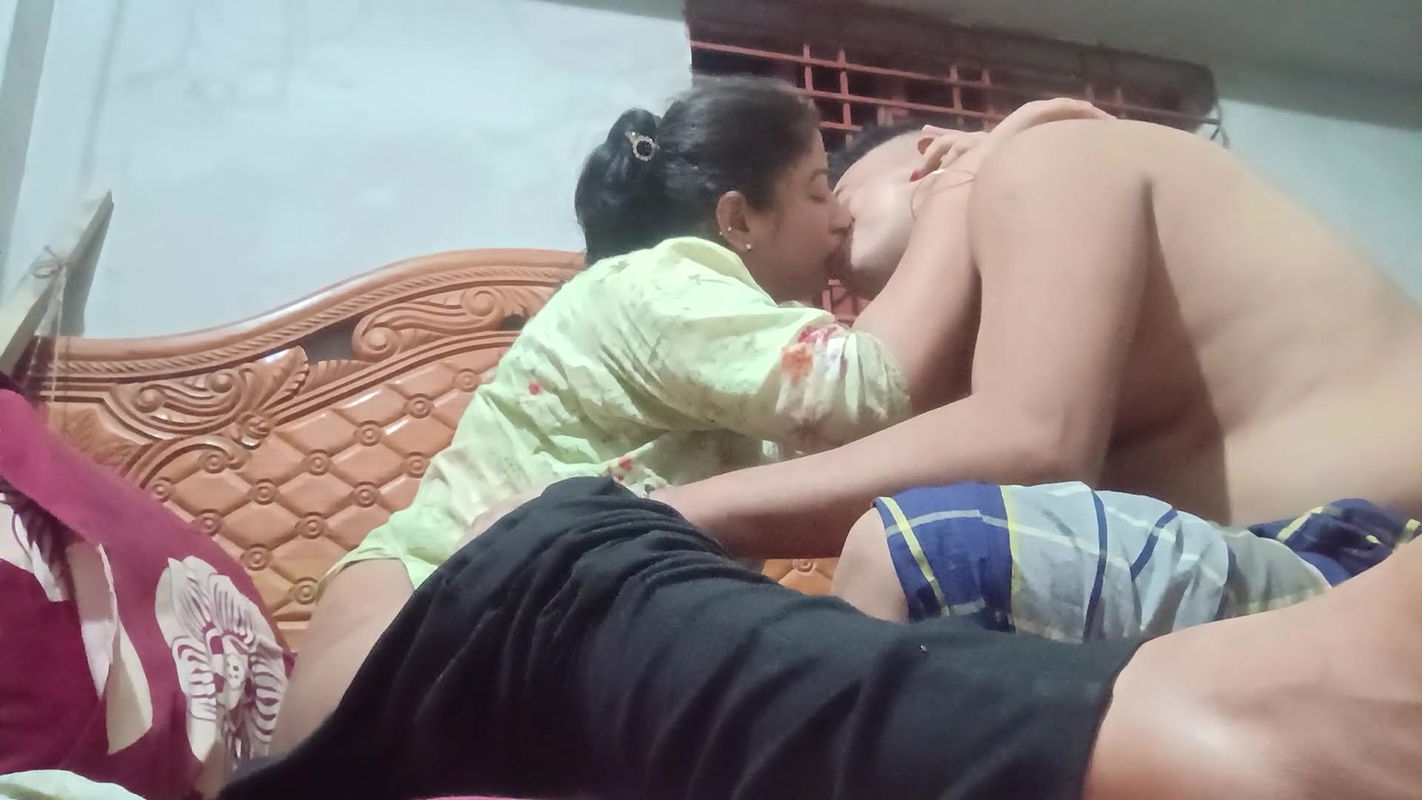 Video Recording by Taniyaxx Afghan Desi Missionary BBW Couple Po