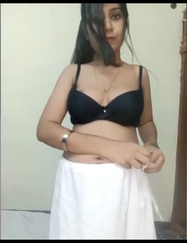 Miss-Riyasingh-stripchat-ticket-show