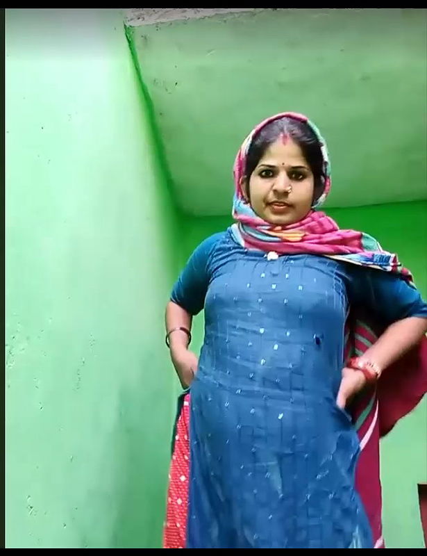 Karishma_cute-stripchat-ticket-show