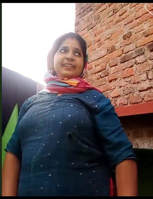 Karishma_cute-stripchat-ticket-show