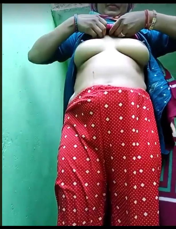 Karishma_cute-stripchat-ticket-show