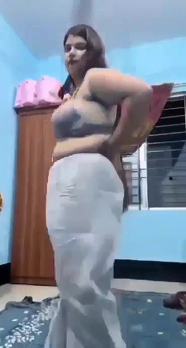 Hot horny gf strip her dress and recorded for her bf