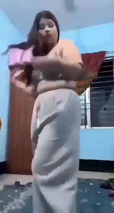 Hot horny gf strip her dress and recorded for her bf