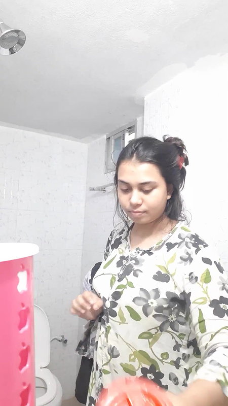 Busty Bangla Bath Non-nude