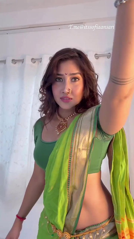 NAUGHTY HOTTIE SOFIA ANSARI SEDUCTIVE OPEN DEEP CLEAVAGE EXPOSE