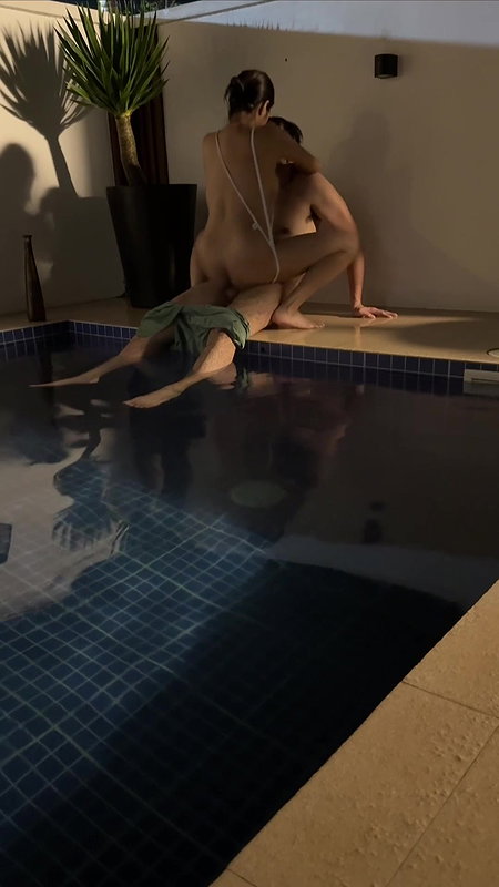 Rich Desi Couple Fuck Enjoying Her Home Swimming Pool