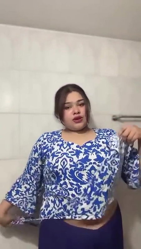 Bigboob GF Show in Bathroom