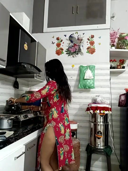 Reena Bhabhi – ‘Tip Karo aur dekhlo lo Bhabhi ki Patola Gaand, free me ni samjhe’