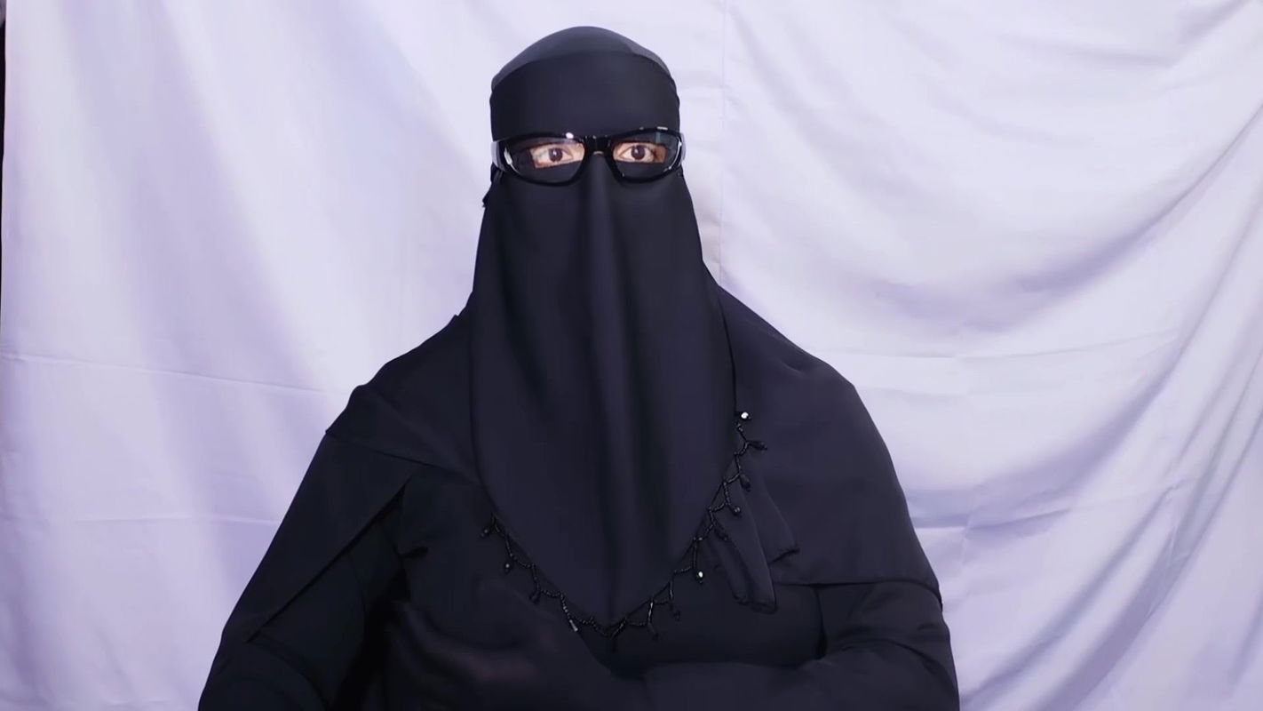 Indian Beautiful stepmother spends the night with her stepson and has sex with him