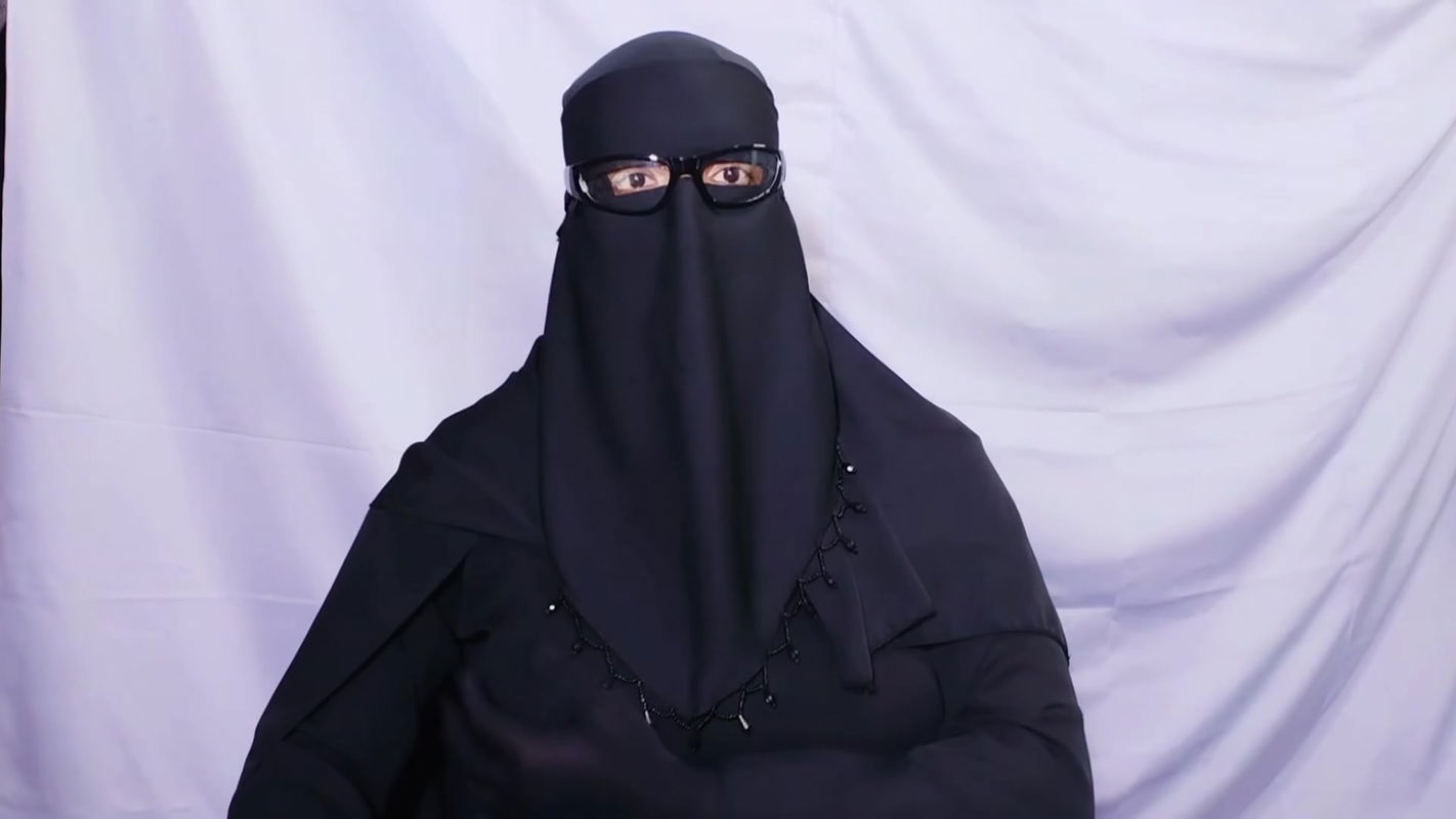 Indian Beautiful stepmother spends the night with her stepson and has sex with him