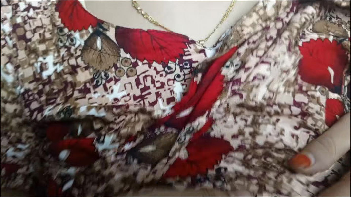 Real married couple homemade Indian sex Desi wife’s milk pressing.