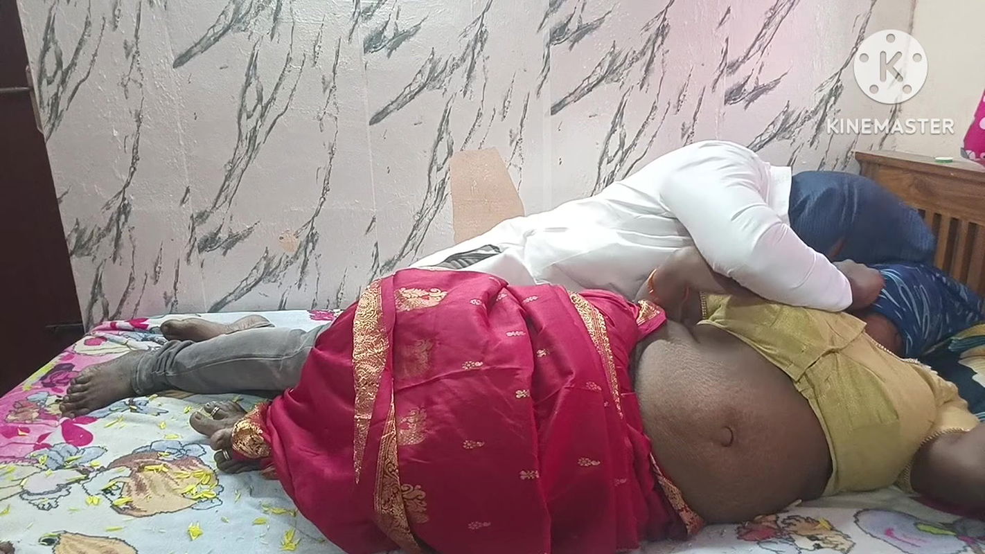 Desi couple’s first night video. Full hindi audio with loud moaning