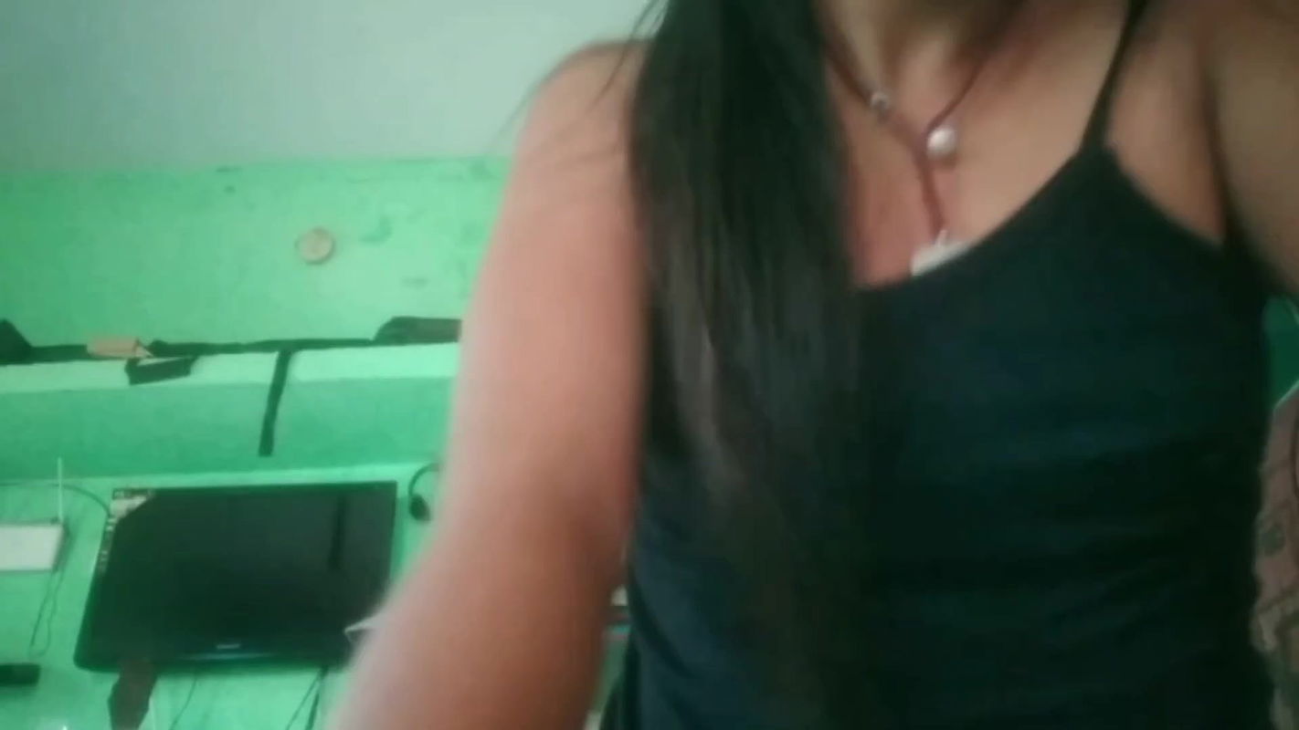 Desi Girl Masturbating with Brinjal