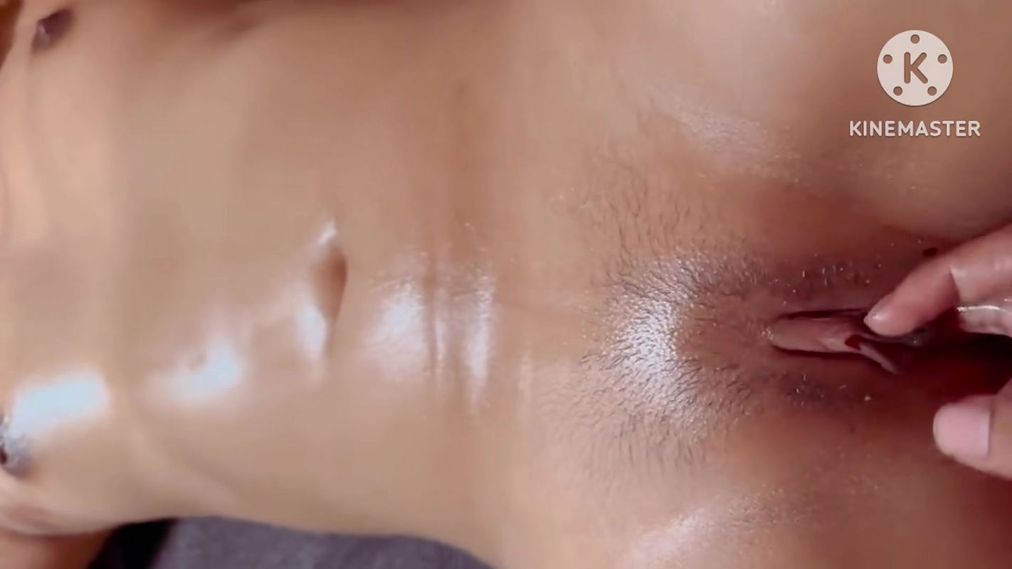 Desi Indian Boy Fully Oil Massage Her Girlfriend And Long Time Fingering Her Pussy And Cum Out In Pussy