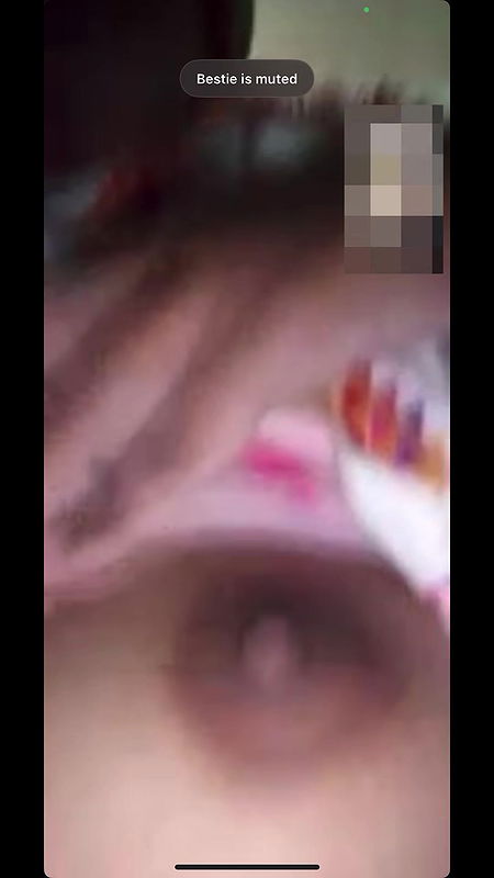 Cute Gf showing her nude to bf on video call