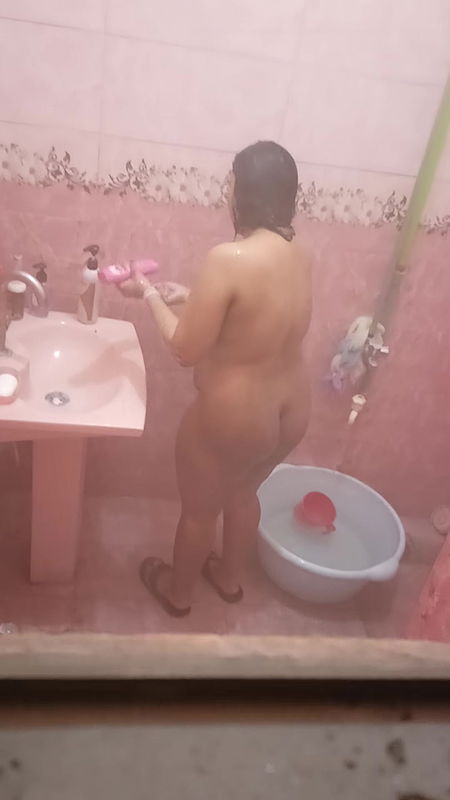 I Made a Video of Bhabhi Taking Bath